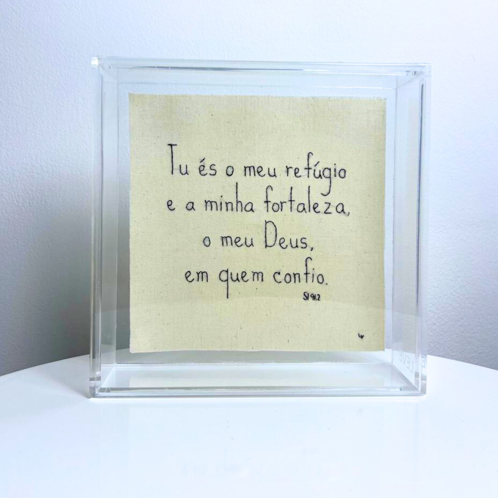 TU ÉS O MEU REFÚGIO, MINHA FORTALEZA