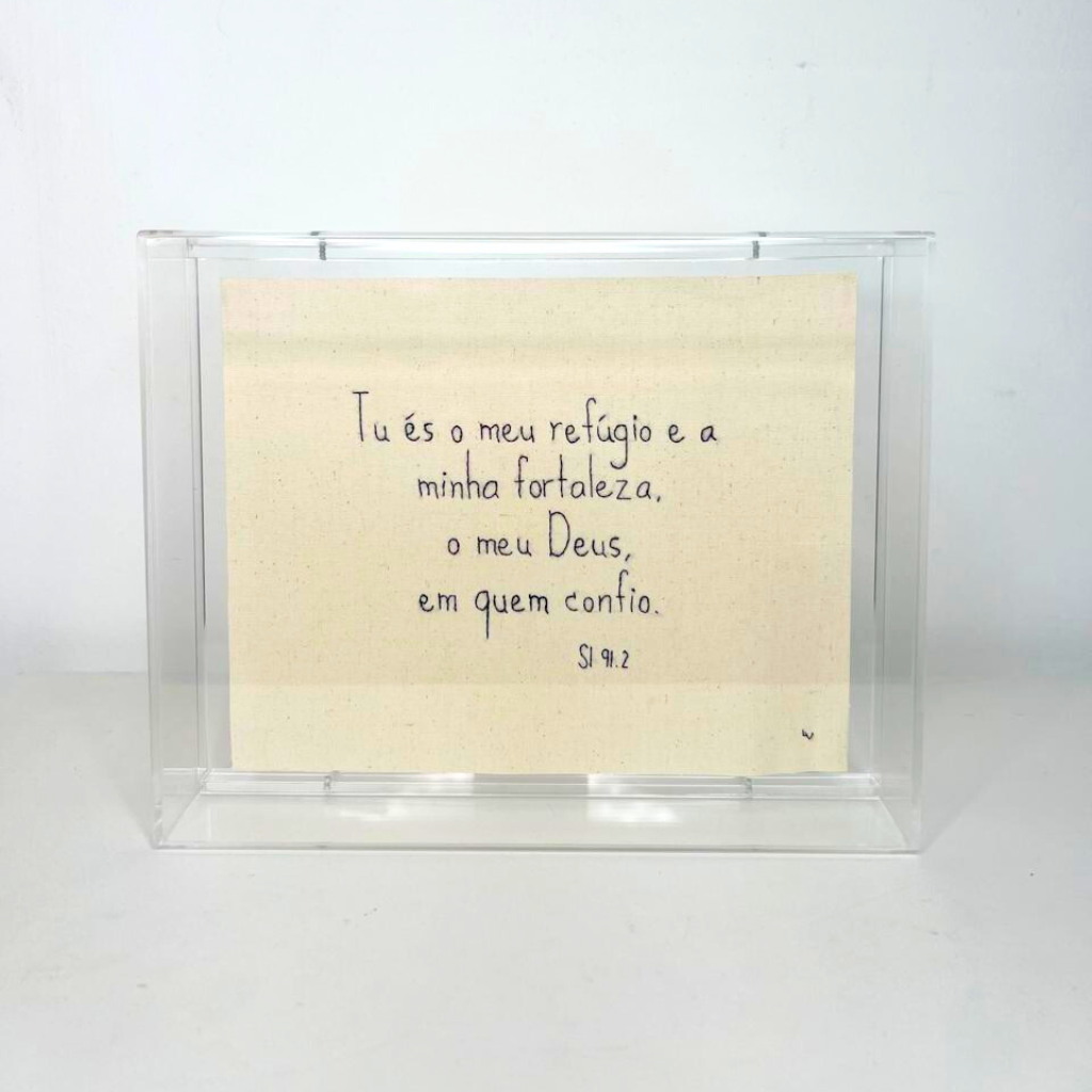 TU ÉS O MEU REFÚGIO, MINHA FORTALEZA