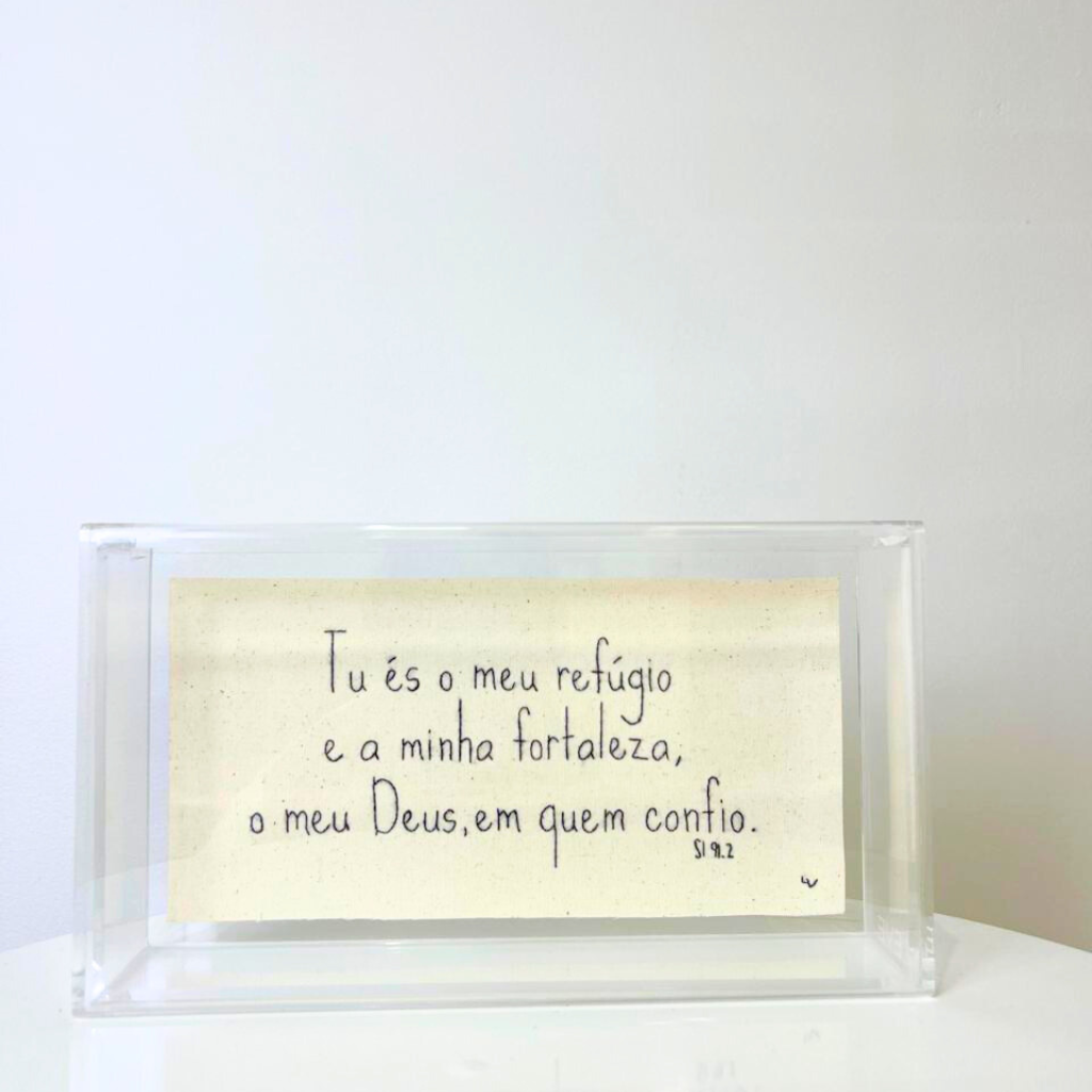 TU ÉS O MEU REFÚGIO, MINHA FORTALEZA
